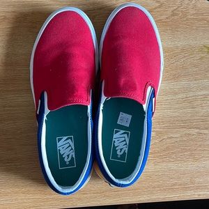 (M) Vans Yacht Club Slip-On size9 worn twice. Fits too big. Fairly new.